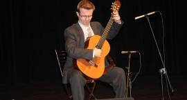 VIII Regionalne Przesłuchania Gitarowe i recital Przemysława Kolarskiego