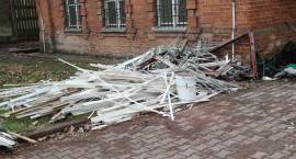 Remontują zabytkowy budynek