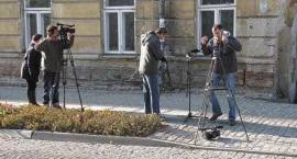 Aktorzy Teatru Form Różnych w filmie o Kaliwodzie