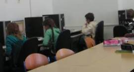 Uczniowie klas I MG1 w Zambrowie pisali testy kompetencyjne w ramach unijnego programu