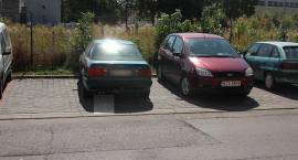 Uważaj na linie - parkuj z głową!