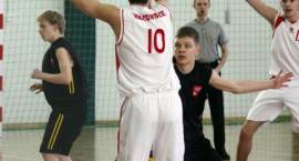 Mecze półfinałowe grupy B Ogólnopolskiej Olimpiady Młodzieży chłopców rocznik 96/97...