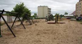Plac zabaw na osiedlu Bema