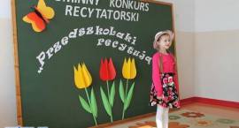 Maluchy walczyły w konkursie recytatorskim w Osowcu