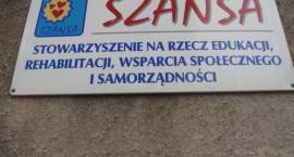 Siedziba stowarzyszenia Szansa przy ul. Wilsona 1/10 w Zambrowie, /Fot. Anna Kulesza