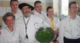 Carlos Gonzalez-Tejera gotował w Miejskim Przedszkolu nr 6 w Zambrowie /Fot. Daniel...