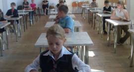Dyktando - Mistrz Ortografii Szkół Podstawowych Powiatu Zambrowskiego - odbyło się 6...