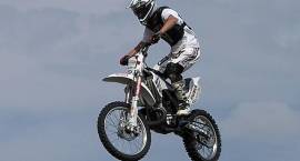Grupa Petera Kuchty pokaz freestyle na motorach motocross /Fot. Grzegorz Zawistowski