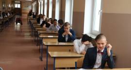 Gimnazjaliści po I części egzaminu