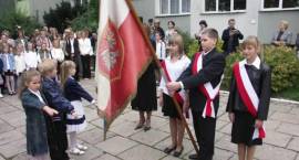 Ślubowanie pierwszoklasistów w SP3 w Zambrowie /Fot. G. Zawistowski