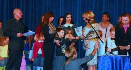Dzieci z teatrzyku „Iskiereczki” zostały nagrodzone na Podlaskim Forum...