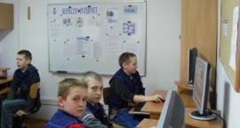 Dzień Bezpiecznego Internetu w Szkole Podstawowej w Starym Zakrzewie