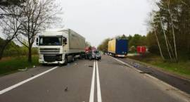 Skutki tragicznego wypasku na drodze krajowej nr 8 w okolicach Wyszomierza w dn....