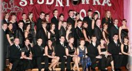 Studniówka 2010 w Liceum Ogólnokształcące ZSO w Zambrowie /Foto Piotrowscy