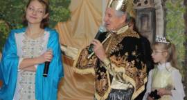 Mikołajki z Teatrem Form Róznych w MOK