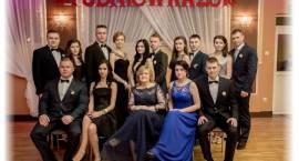 Studniówka w ZSA 2016. Zdjęcia grupowe