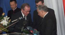 Premier RP Jarosław Kaczyński z wizytą w Zambrowie /Fot. Mateusz Dąbrowski