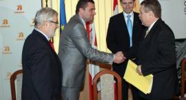 Podpisanie w dn. 9.11.2009 r. umowy na budowę obwodnicy Zambrowa