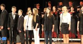 Koncert pt. Śpiewnik Papieski. Centrum Kultury. Zambrów, 03.04.2012 r.