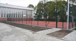 Spore opóźnienie w budowie Orlika przy „Piątce”