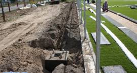 Trwa układanie instalacji elektrycznej do oświetlenia (stan na dzień 25.08.2008 r.)...