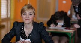 Maturzyści napisali egzamin z matematyki, przed nimi jeszcze obowiązkowy języn obcy,...