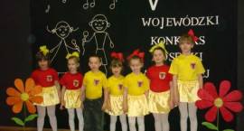 Przedszkolaki z Akademi Malucha w Zambrowie - wyśpiewały główną nagrodą w V Wojewódzkim...