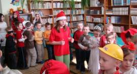 Przygoda przedszkolaków w bibliotece SP 5