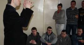 Spotkanie studentów Uniwersytetu w Białymstoku z zambrowskimi maturzystami