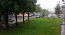 Zdjęcia wykonane przez naszego czytelnika przedstawiające budowę placu zabaw,...