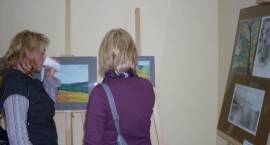 Wernisaż wystawy poplenerowej w galerii MOK