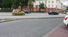 Parking na pl. Sikorskiego - w tym miejscu był i być może znowu będzie wyjazd z...