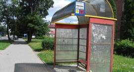 Zniszczone wiaty przystankowe w Zambrowie