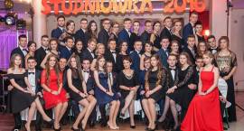 Studniówka ZSO 2016. Zdjęcia grupowe