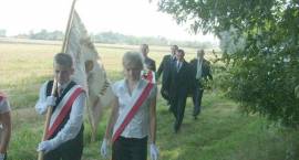 Uroczystości pod pomnikiem w Wądołkach