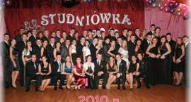 Studniówka 2010 w Liceum Ogólnokształcące ZSO w Zambrowie /Foto Piotrowscy