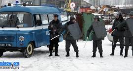 Druga inscenizacja stanu wojennego w Zambrowie. 12 grudnia 2010 r. Zambrów