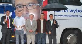 Autobus kampanii wyborczej Bronisława Komorowskiego w Zambrowie