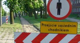Rozpoczął się remont chodników wzdłuż Al.Woj.Pol. na odcinku od skrzyżowania z ul....