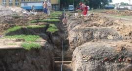 Prace budowlane przy hali sportowej przy ZSO  - sierpień 2007 r./Fot. Daniel Miedzik