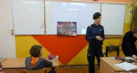 Policjanci rozmawiali z uczniami o bezpieczeństwie w sieci