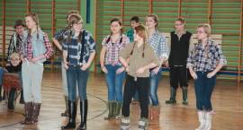 Młodzież MG1 mogła poznać inne kultury wraz z członkami organizacji AIESEC.