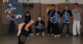 Crazy Twisting Group w Zakładzie Karnym w Czerwonym Borze w czasie finału WOŚP
