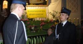 Strażacy-ochotnicy z OSP w Laskowcu Starym zaciągnęli wartę przy grobie Jezusa w...