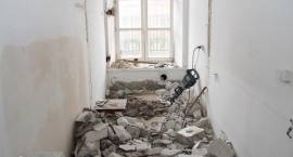 Remontują zabytkowy budynek