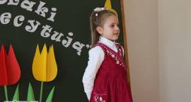 Maluchy walczyły w konkursie recytatorskim w Osowcu