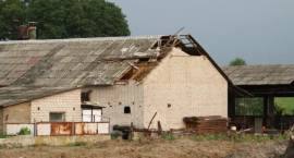 Skutki nawałnicy jaka przeszła nad powiatem zambrowskim 1 lipca 2012 r.