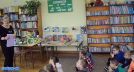 Szare, bure i pstrokate… czyli koci świat w bibliotece