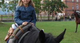 Uczniowie Piątki w obozie kawalerzystów 
