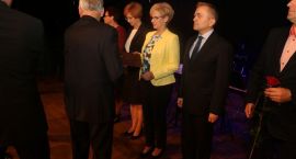 Dyrektorzy i nauczyciele szkół miejskich wyróżnieni